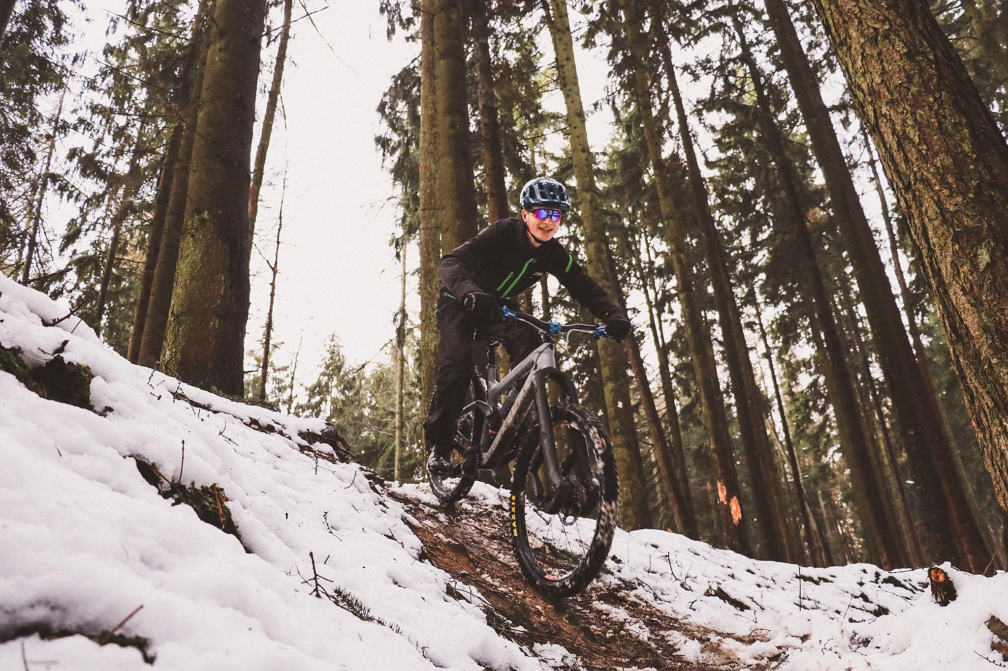 Fahrräder & Rahmen Store 2 Fahrräder & Rahmen Store -Fahrräder & Rahmen Store 140255250 3920513437979660 6318258563174554772 n