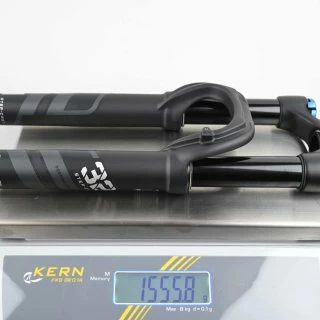 FOX Federgabel 32 SC 27,5'' Performance 100mm Mod. 2022 3-Pos-Grip 15x110mm Boost 44mm Rake Schwarz 1 FOX Federgabel 32 SC 27,5'' Performance 100mm Mod. 2022 3-Pos-Grip 15x110mm Boost 44mm Rake Schwarz